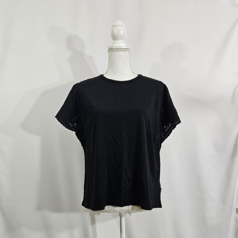 Gap Black Eyelet Flutter Sleeve Shirt Womens Size XL